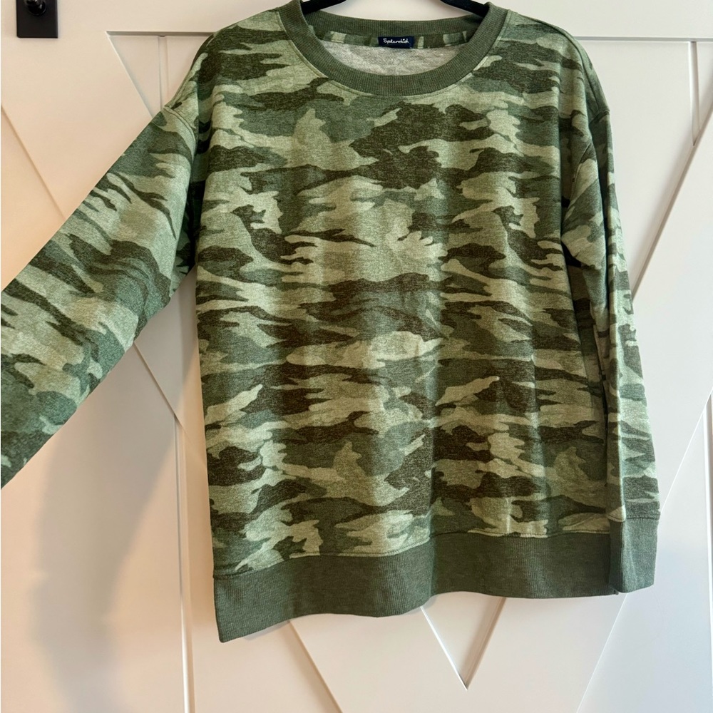 Camo relaxed fit long sleeve top size S.